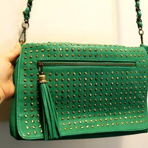 Large Leather Studded Crossbody! 😍💚